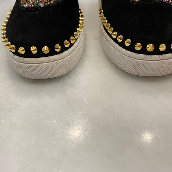 Christian Louboutin - Picture 5 of 12